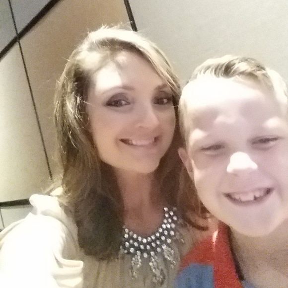 Meet your Posher, Amanda - Picture 1 of 1